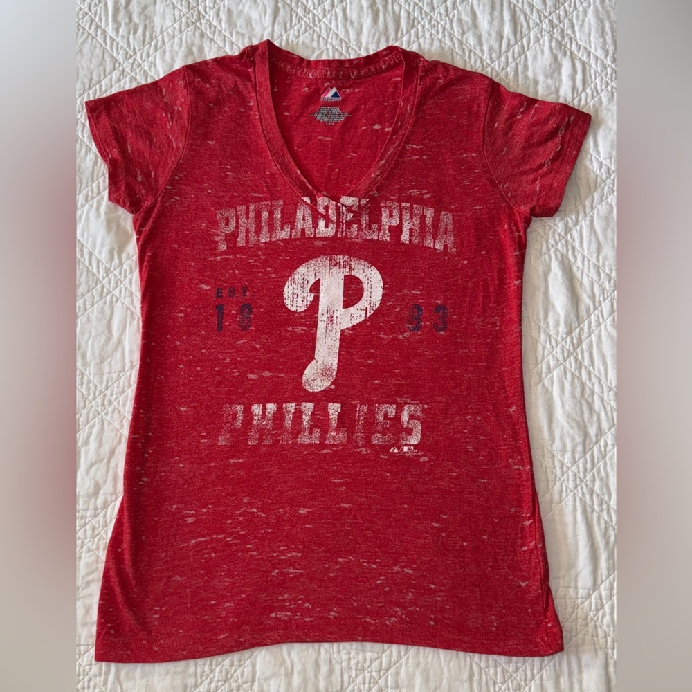 Philadelphia Phillies Red Burnout Short-Sleeve T-Shirt - Women’s Large